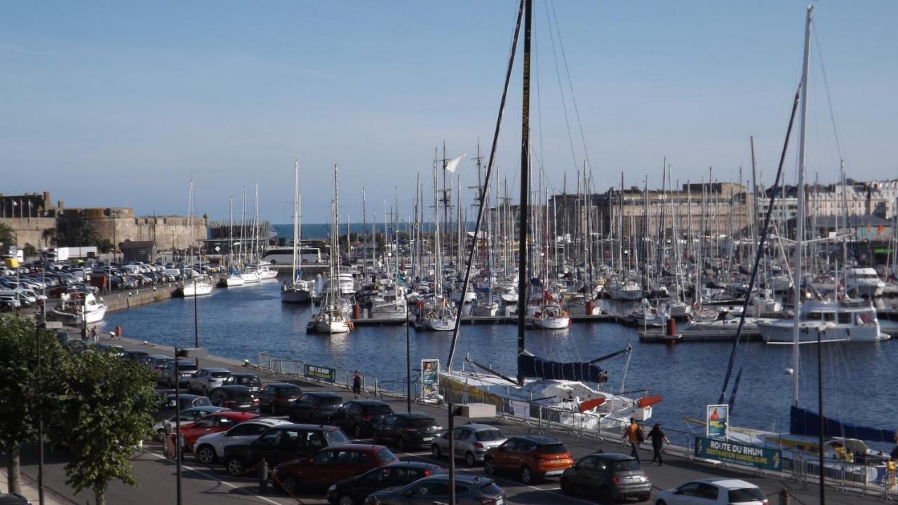 Appartement T2 ,Parking Prive,Terrasse, 10 Mns A Pieds De La Cite Corsaire Et Ses Plages Saint-Malo Dış mekan fotoğraf